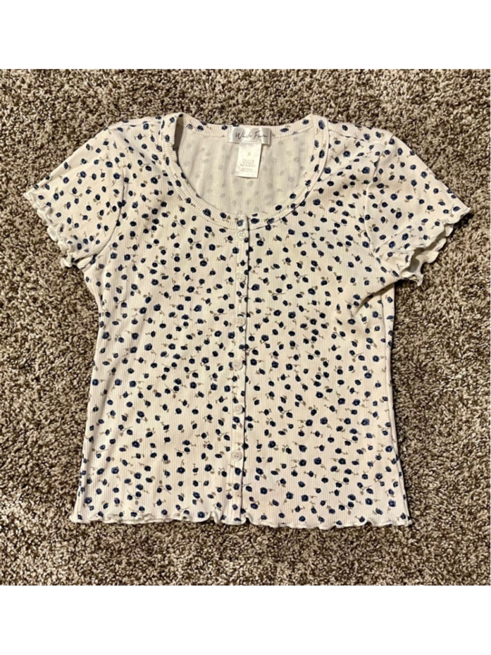 White Fawn Girls Shirt, Size Medium, EUC